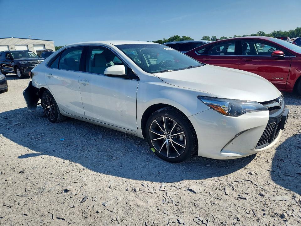 2016 TOYOTA CAMRY XSE — Фото 4 из 12