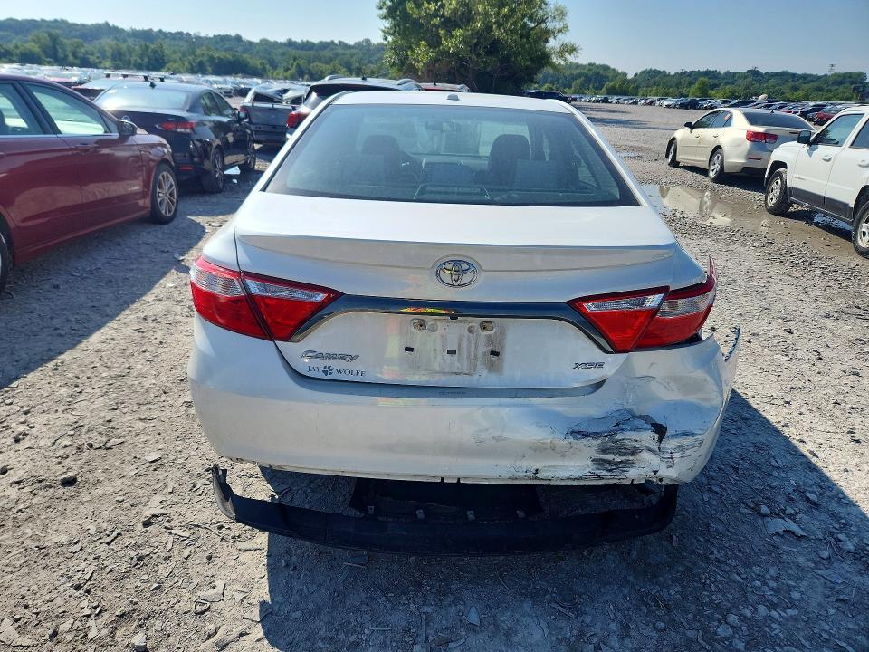 2016 TOYOTA CAMRY XSE — Фото 6 из 12
