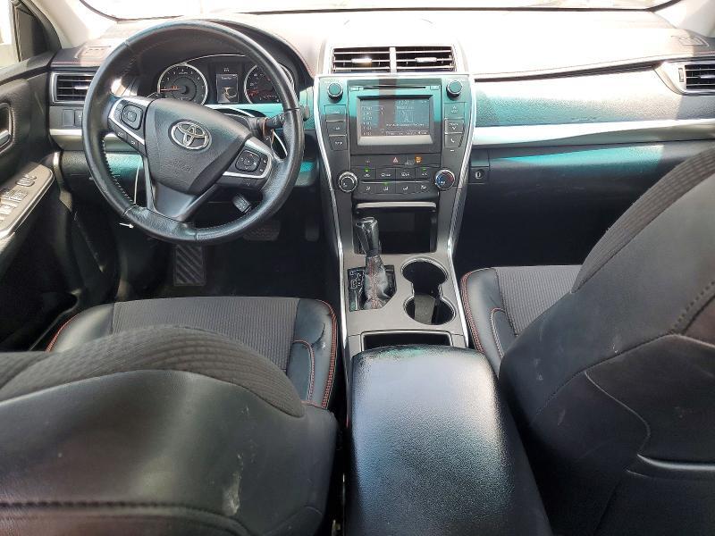 2016 TOYOTA CAMRY SE — Фото 8 из 12