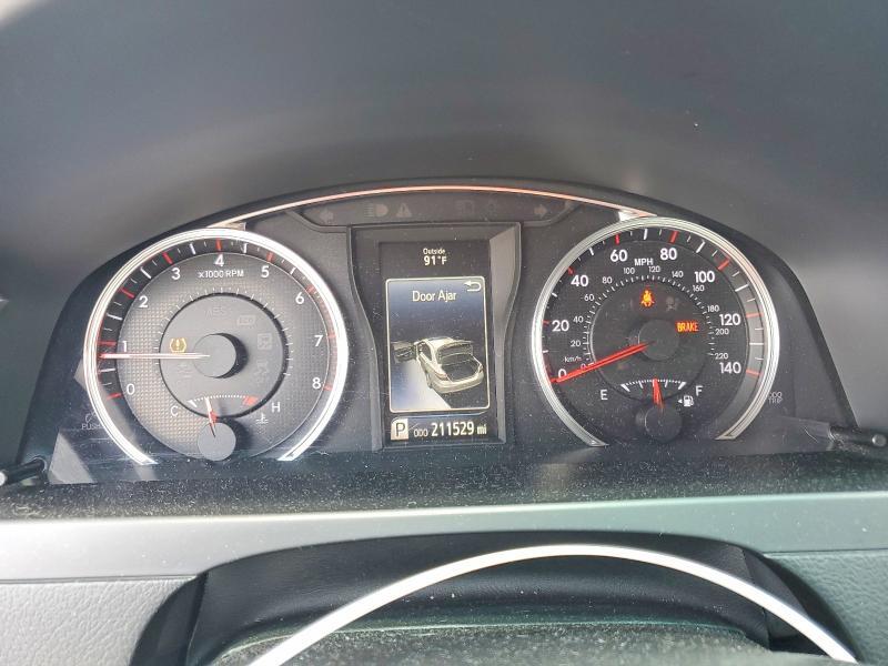 2016 TOYOTA CAMRY SE — Фото 9 из 12
