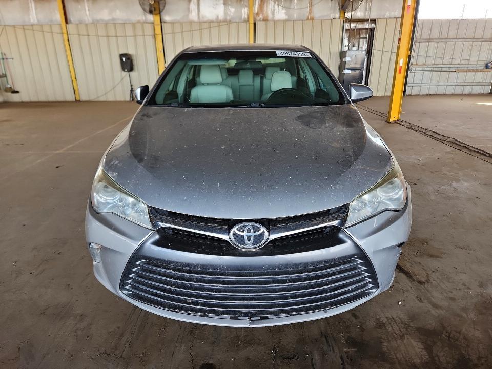 2016 TOYOTA CAMRY XLE — Фото 5 из 13