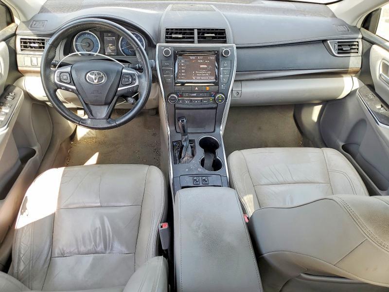 2016 TOYOTA CAMRY XLE — Фото 8 из 13