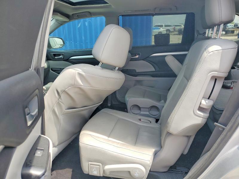 2016 TOYOTA HIGHLANDER XLE — Фото 11 из 14