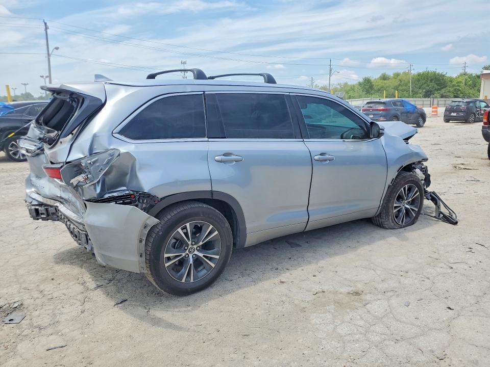 2016 TOYOTA HIGHLANDER XLE — Фото 3 из 14