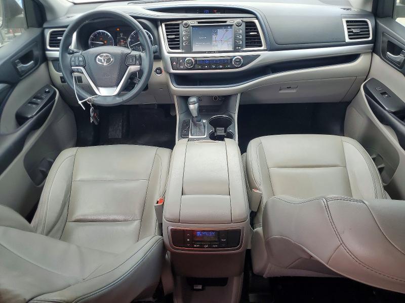 2016 TOYOTA HIGHLANDER XLE — Фото 8 из 14