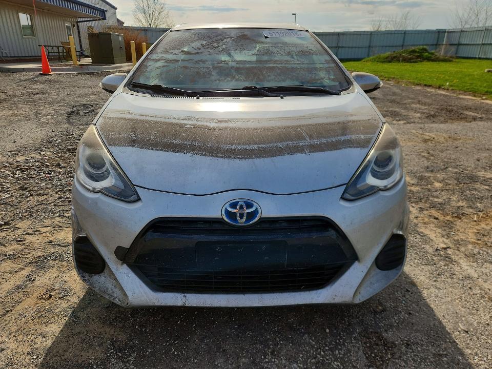 2016 TOYOTA PRIUS C TWO — Фото 5 из 12