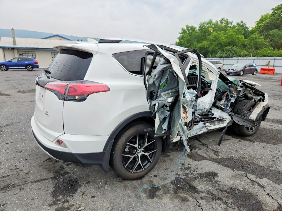 2016 TOYOTA RAV4 SE — Фото 3 из 13