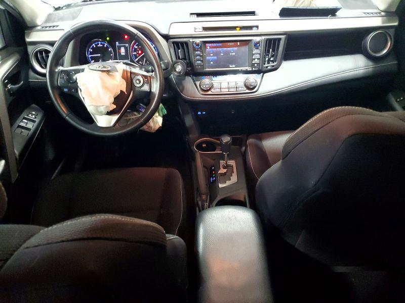 2016 TOYOTA RAV4 XLE — Фото 8 из 12