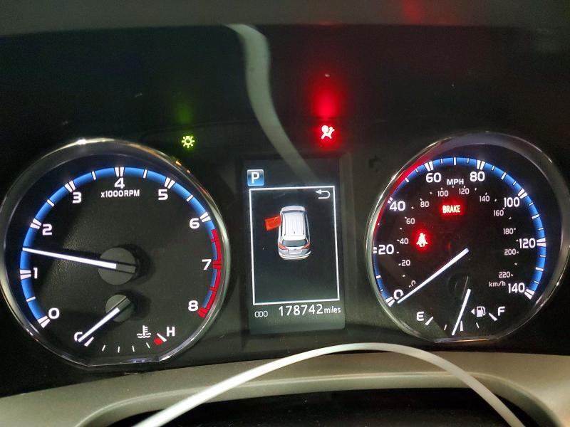 2016 TOYOTA RAV4 XLE — Фото 9 из 12