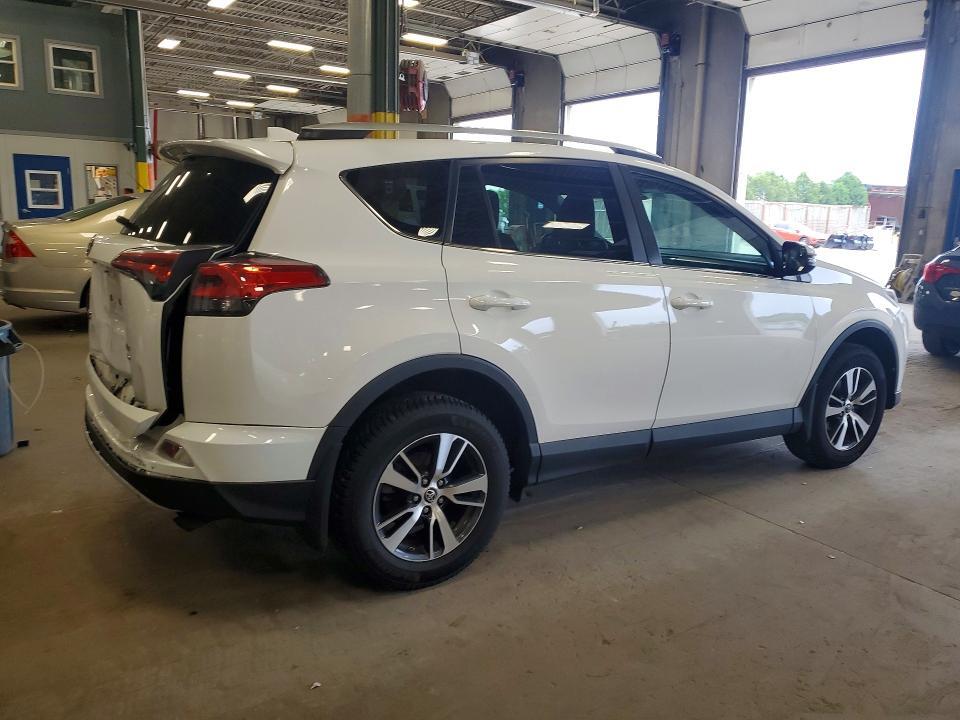 2016 TOYOTA RAV4 XLE — Фото 3 из 13