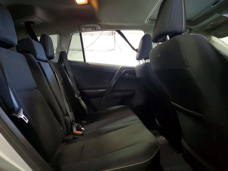 2016 TOYOTA RAV4 XLE — Фото 11 из 13