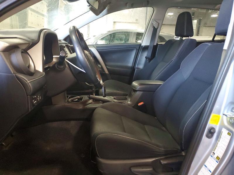 2016 TOYOTA RAV4 XLE — Фото 7 из 13