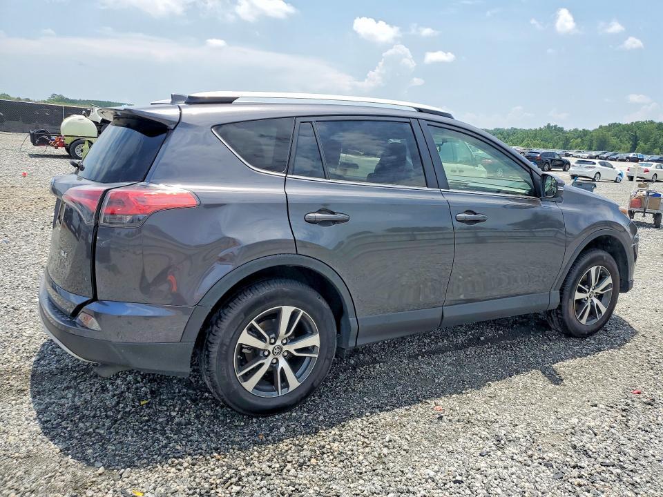 2016 TOYOTA RAV4 XLE — Фото 3 из 12