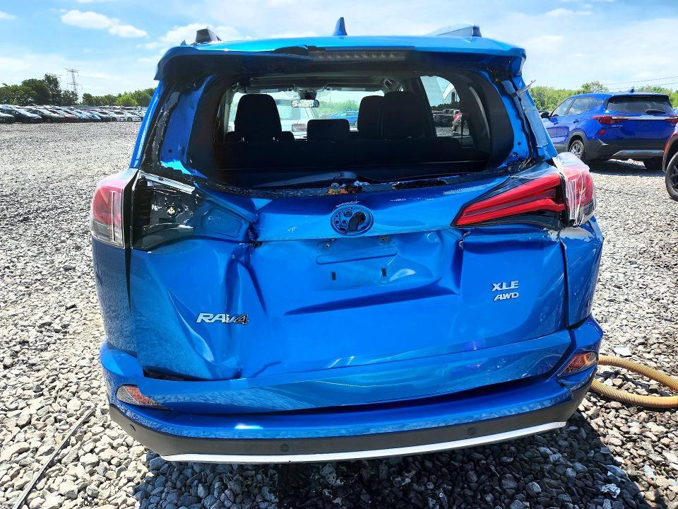 2016 TOYOTA RAV4 XLE — Фото 6 из 12