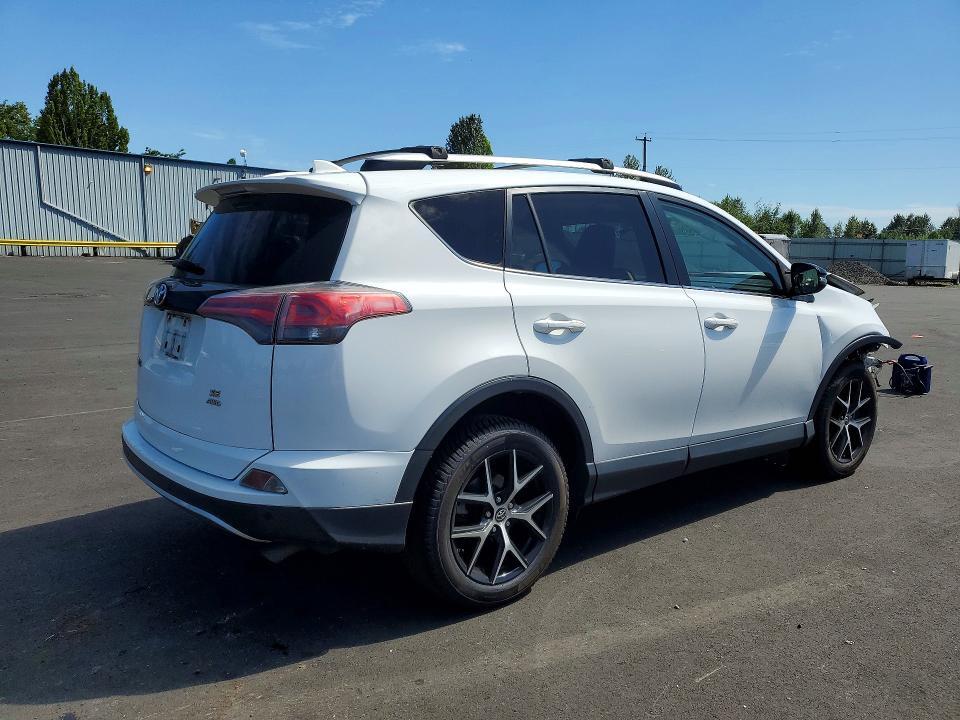 2016 TOYOTA RAV4 SE — Фото 3 из 13