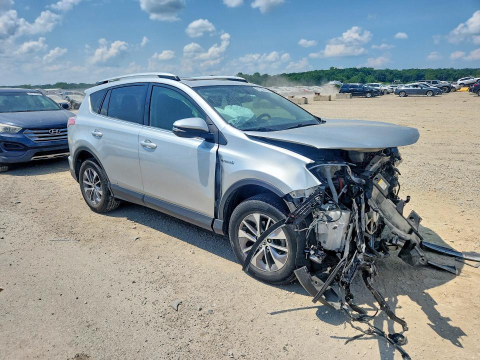 2016 TOYOTA RAV4 HV XLE — Фото 4 из 12