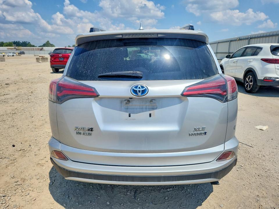 2016 TOYOTA RAV4 HV XLE — Фото 6 из 12