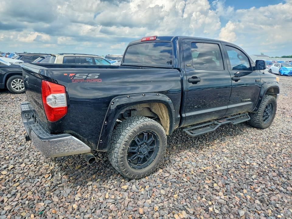 2016 TOYOTA TUNDRA SR5 — Фото 3 из 12