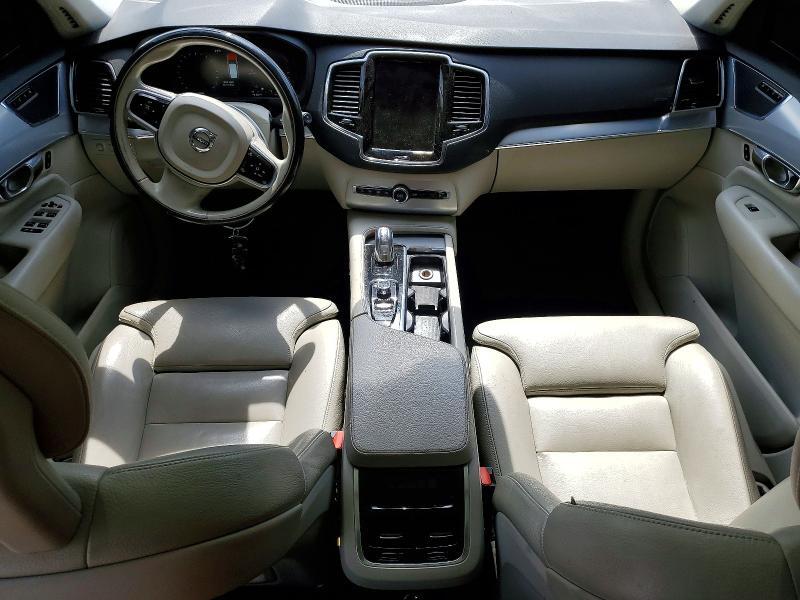 2016 VOLVO XC90 T8 — Фото 8 из 13