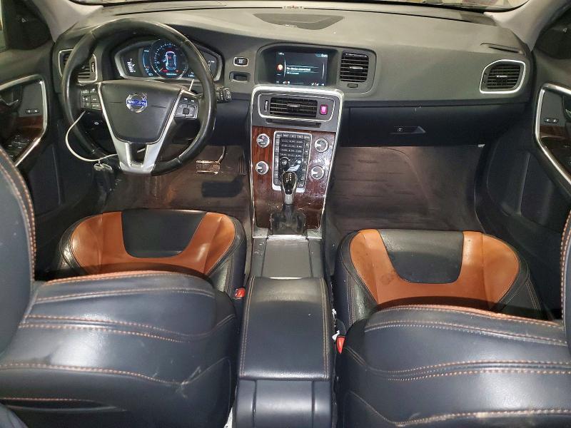 2016 VOLVO V60 CROSS COUNTRY PLATINUM — Фото 8 из 12