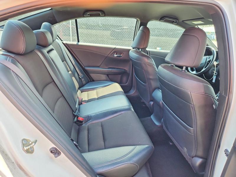 2017 HONDA ACCORD SPORT — Фото 10 из 12