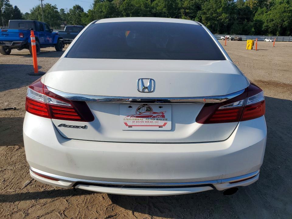 2017 HONDA ACCORD LX — Фото 6 из 12