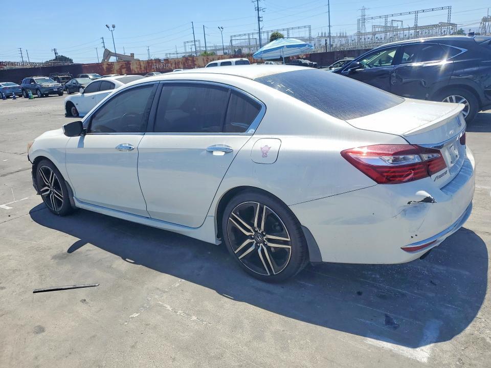 1HGCR2F57HA205808 2017 HONDA ACCORD photo no. 2