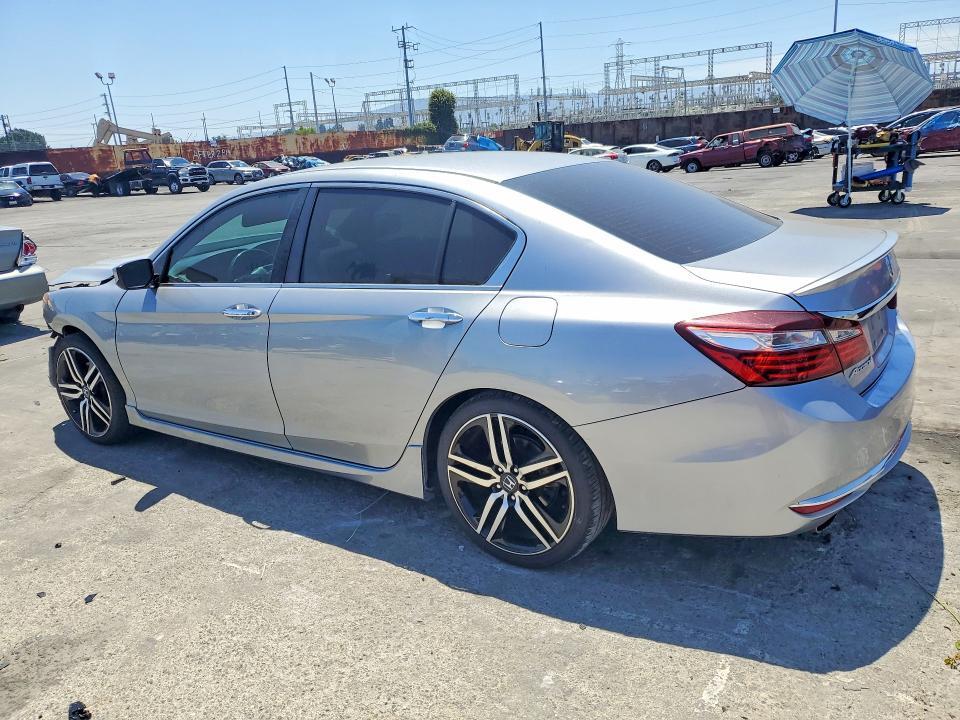 1HGCR2F5XHA281734 2017 HONDA ACCORD photo no. 2