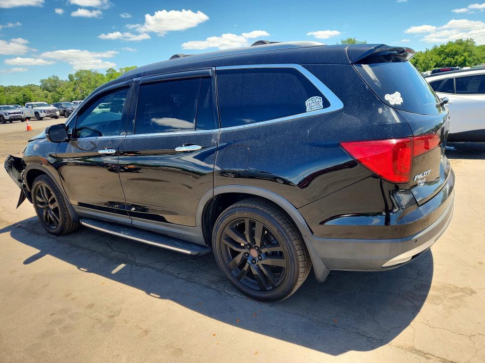 5FNYF6H0XHB068375 2017 HONDA PILOT photo no. 2