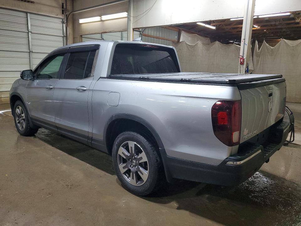 2017 HONDA RIDGELINE RTL — Фото 2 из 12