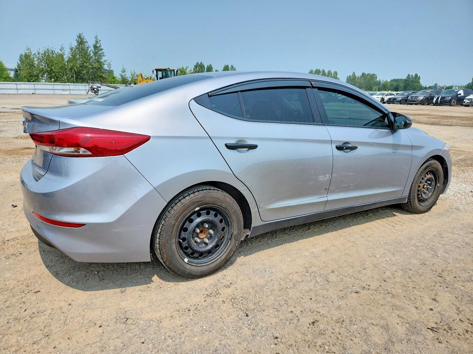 2017 HYUNDAI ELANTRA SE — Фото 3 из 12