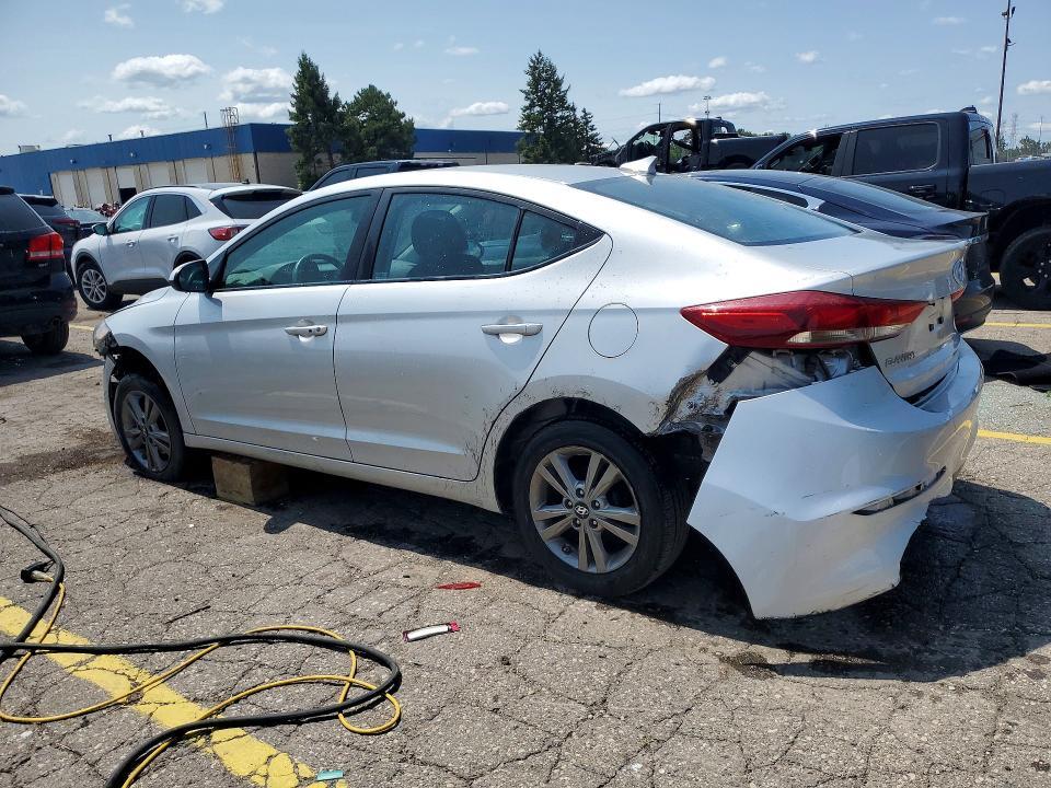5NPD84LF9HH139639 2017 HYUNDAI ELANTRA photo no. 2