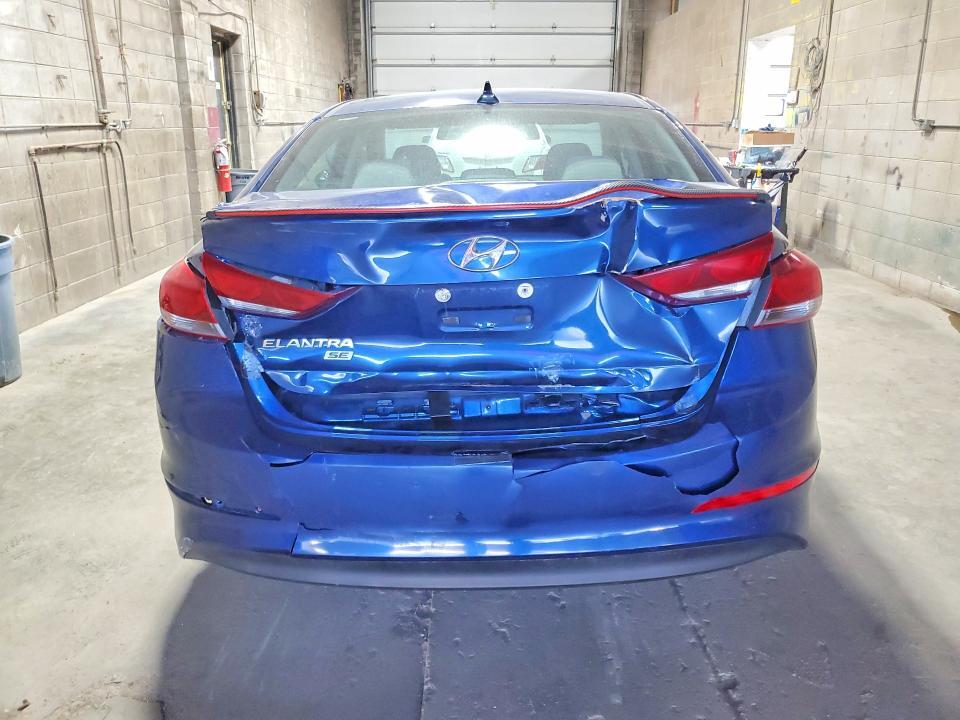 2017 HYUNDAI ELANTRA SE — Фото 6 из 12