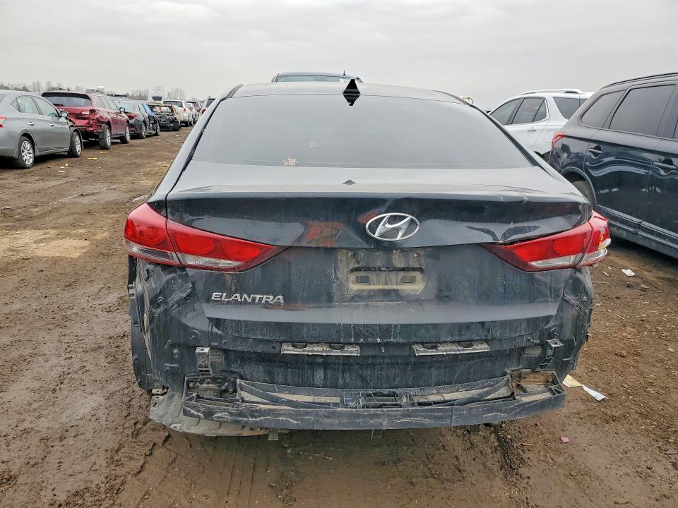 2017 HYUNDAI ELANTRA — Фото 6 из 12