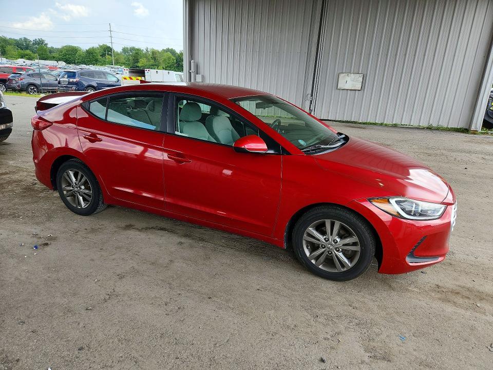 5NPD84LF7HH105599 2017 HYUNDAI ELANTRA photo no. 4