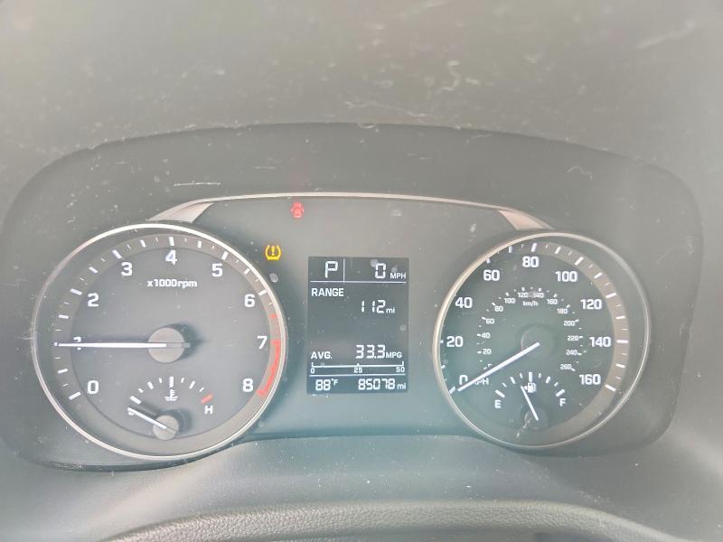 5NPD84LF7HH105599 2017 HYUNDAI ELANTRA photo no. 9