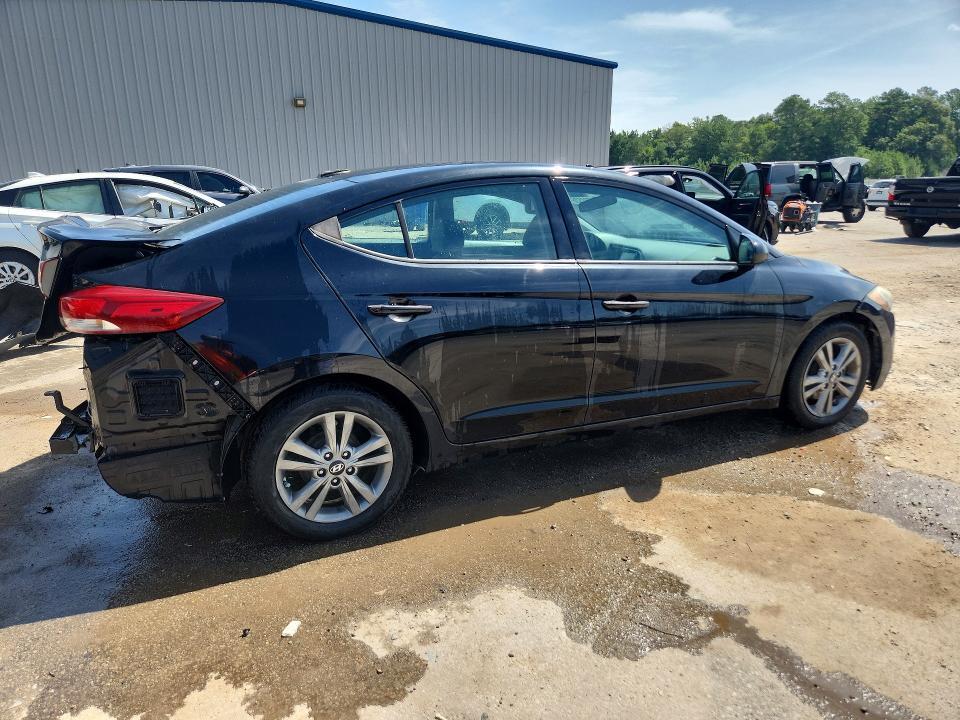 2017 HYUNDAI ELANTRA SE — Фото 3 из 13
