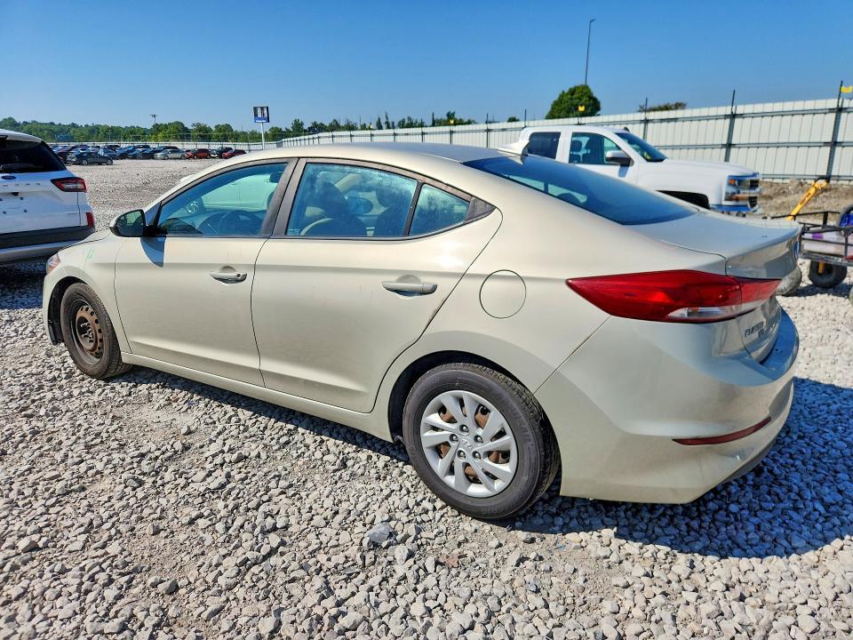 2017 HYUNDAI ELANTRA SE — Фото 2 из 12
