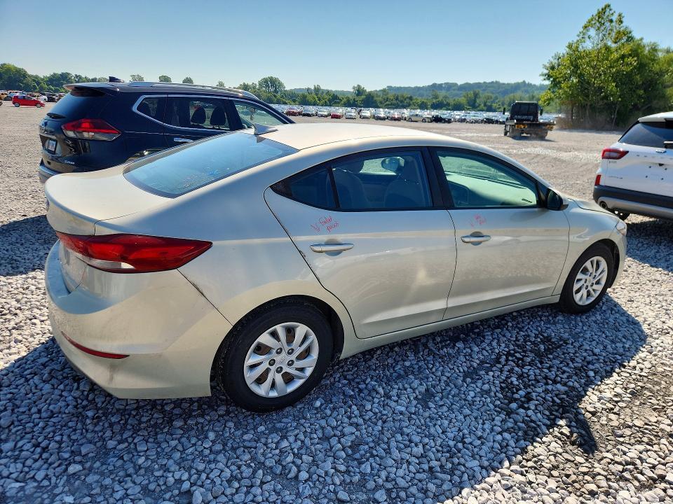 2017 HYUNDAI ELANTRA SE — Фото 3 из 12