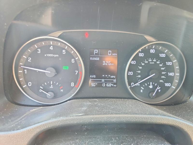 2017 HYUNDAI ELANTRA SE — Фото 9 из 12