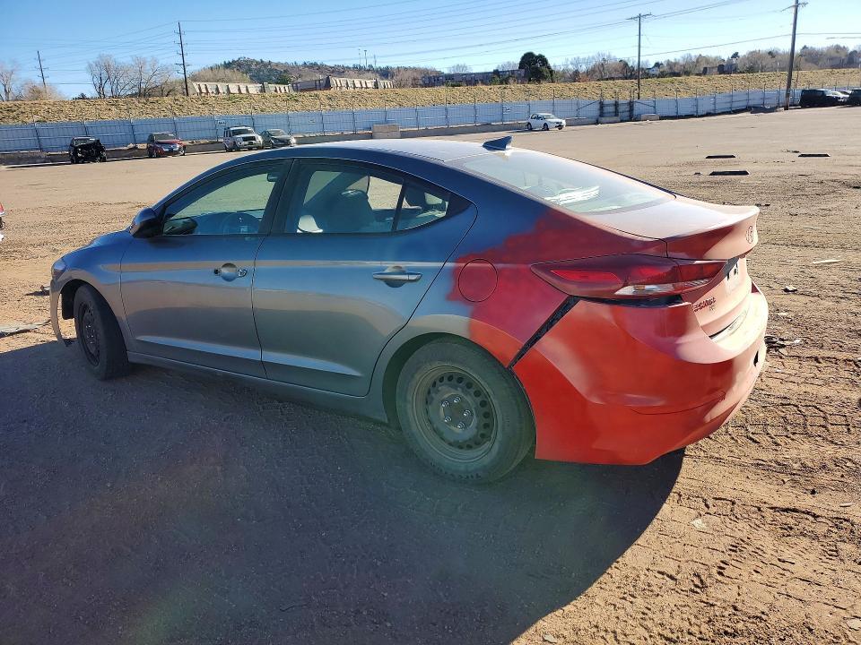 2017 HYUNDAI ELANTRA SE — Фото 2 из 12