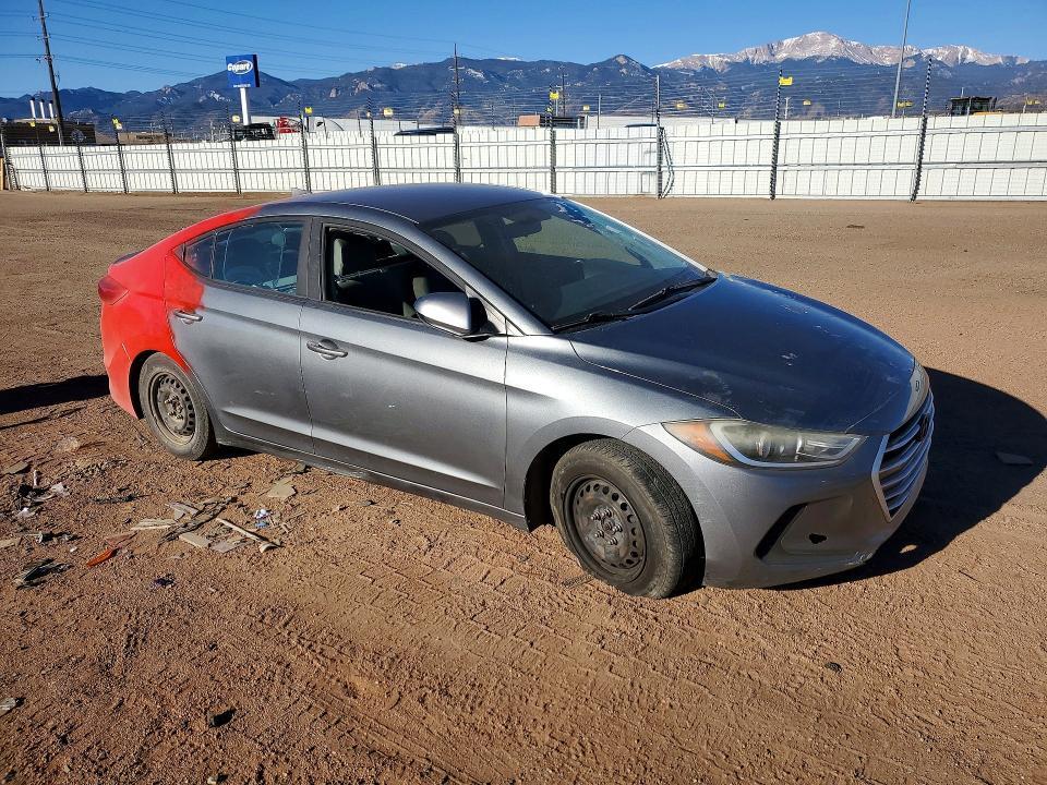 2017 HYUNDAI ELANTRA SE — Фото 4 из 12