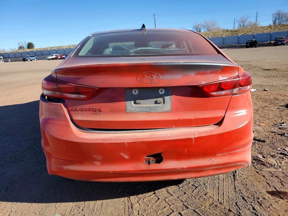 2017 HYUNDAI ELANTRA SE — Фото 6 из 12