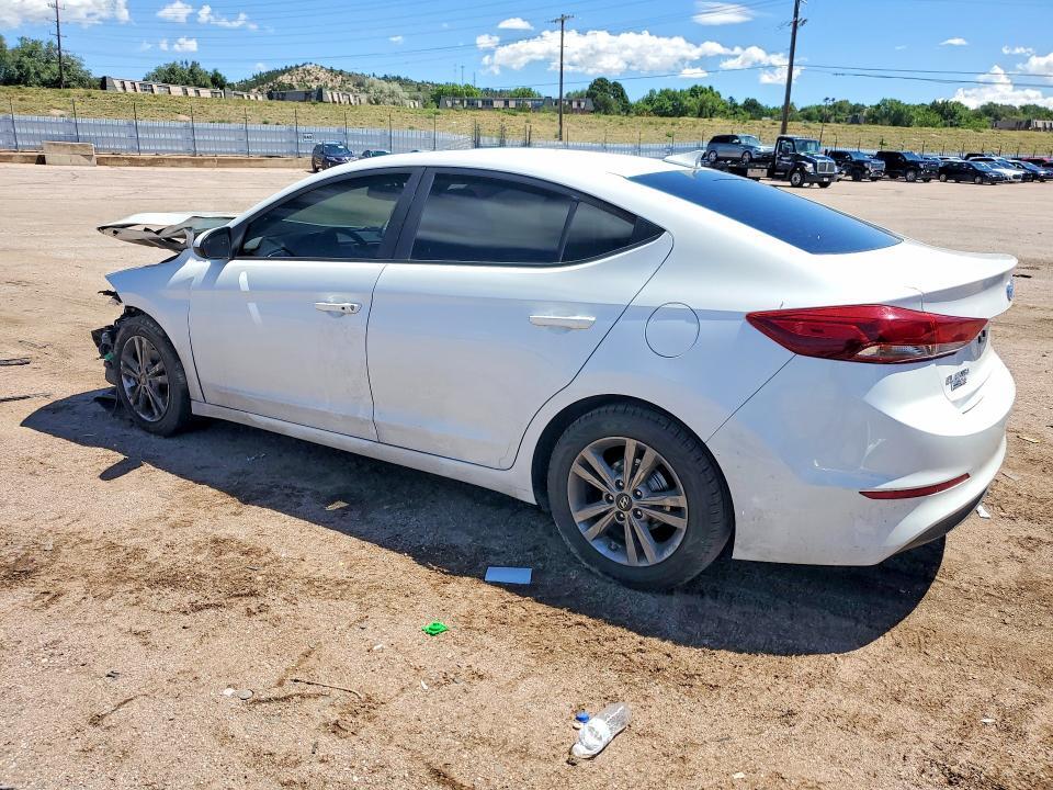 2017 HYUNDAI ELANTRA — Фото 2 из 12