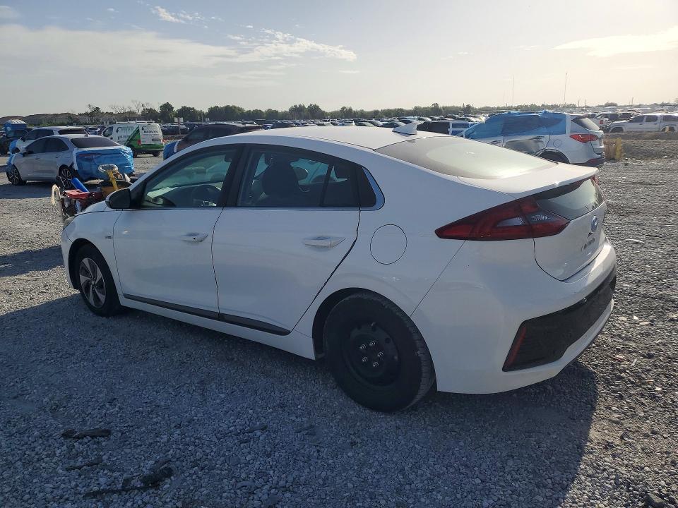 2017 HYUNDAI IONIQ SEL — Фото 2 из 12