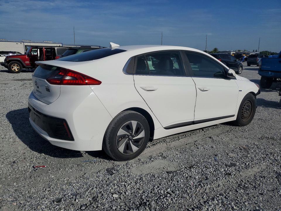 2017 HYUNDAI IONIQ SEL — Фото 3 из 12