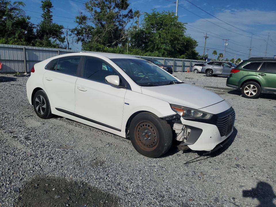 2017 HYUNDAI IONIQ SEL — Фото 4 из 12