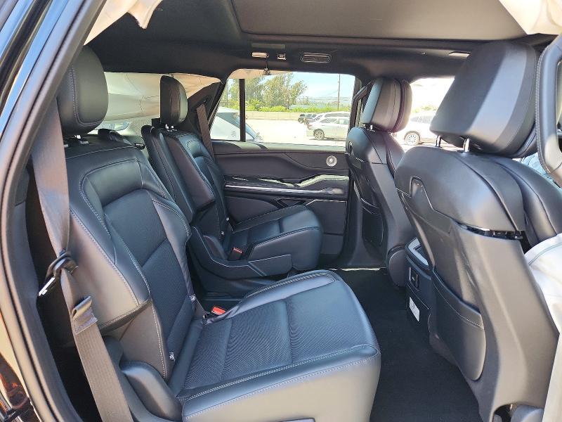 5LMJJ2LG1SEL03745 2025 LINCOLN NAVIGATOR photo no. 11