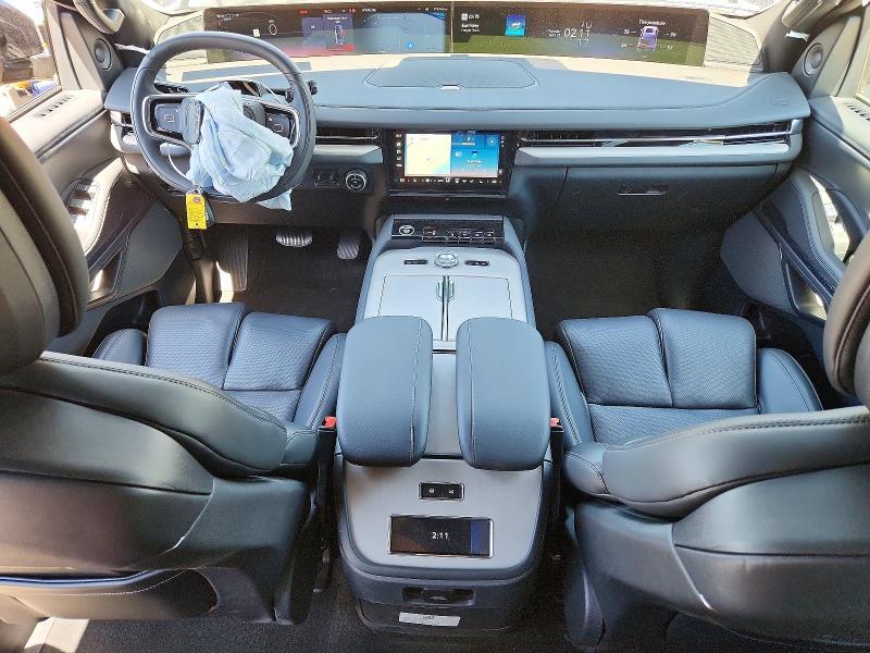 5LMJJ2LG1SEL03745 2025 LINCOLN NAVIGATOR photo no. 8