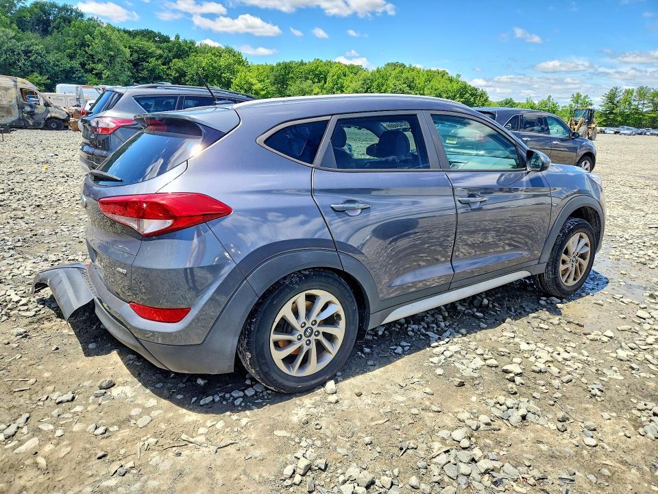 2017 HYUNDAI TUCSON SE — Фото 3 из 12